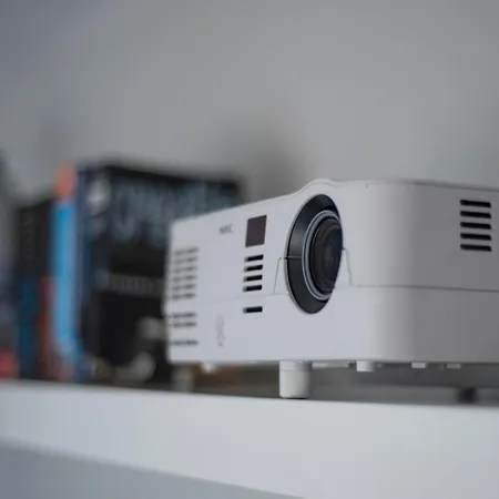 Panorama - - - Bezplatny Parking *